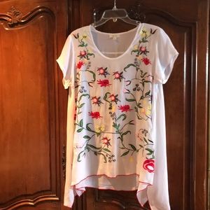 White top size small.